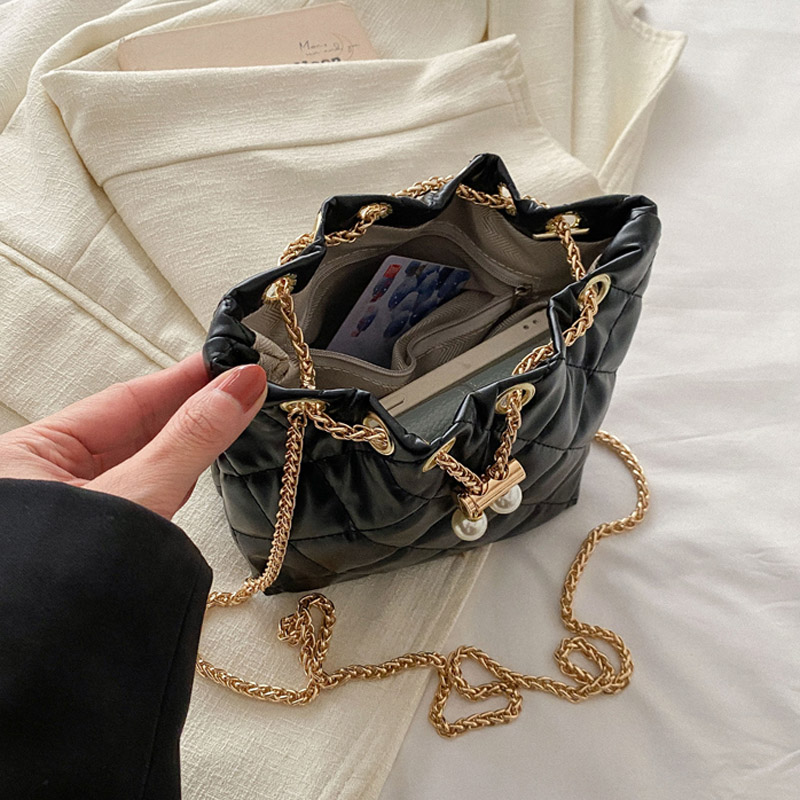 今年流行水桶包包女2024新款时尚菱格链条包高级百搭质感斜挎小包 - 图2