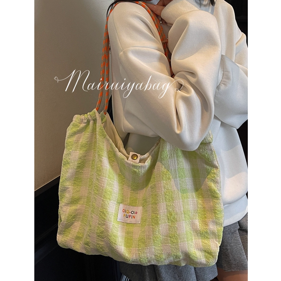 Lazy canvas plaid large-capacity commuter tote bag