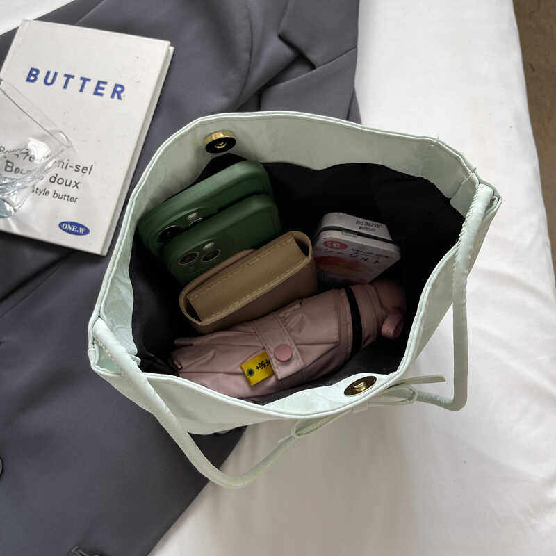 小众韩系腋下包包女式2024新款夏季百搭手提水桶包时尚休闲单肩包,淘宝优惠券,粉丝福利购,淘宝优惠卷