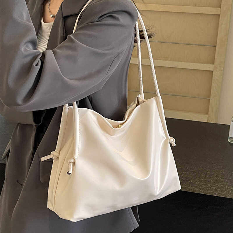 大容量褶皱通勤水桶托特包潮软皮慵懒风百搭腋下包妈咪包潮单肩包,淘宝优惠券,粉丝福利购,淘宝优惠卷