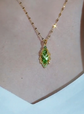 2025新款时尚百搭气质树叶项链女轻奢高级感独特锁骨链颈链配饰