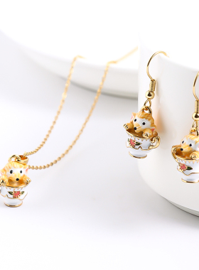 黄铜女生珐琅小动物项链