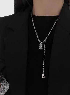 微镶锆石小熊吊坠项链ins小众设计感时尚百搭冷淡风圆珠毛衣链