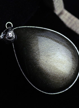 镶嵌水晶质感吊坠送皮绳