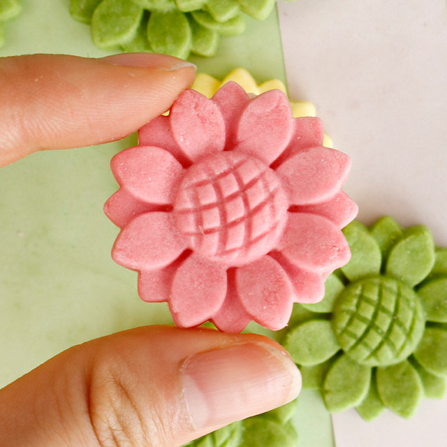 Colorful sunflower cookie cake dessert decoration ornaments
