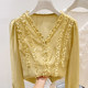 2026 ຮູບແບບໃຫມ່ຂອງຝຣັ່ງແບບ V-neck lace fungus ເຕົ້ານົມດຽວສີແຂງເສື້ອ chiffon ແຂນຍາວສໍາລັບແມ່ຍິງໃນພາກຮຽນ spring