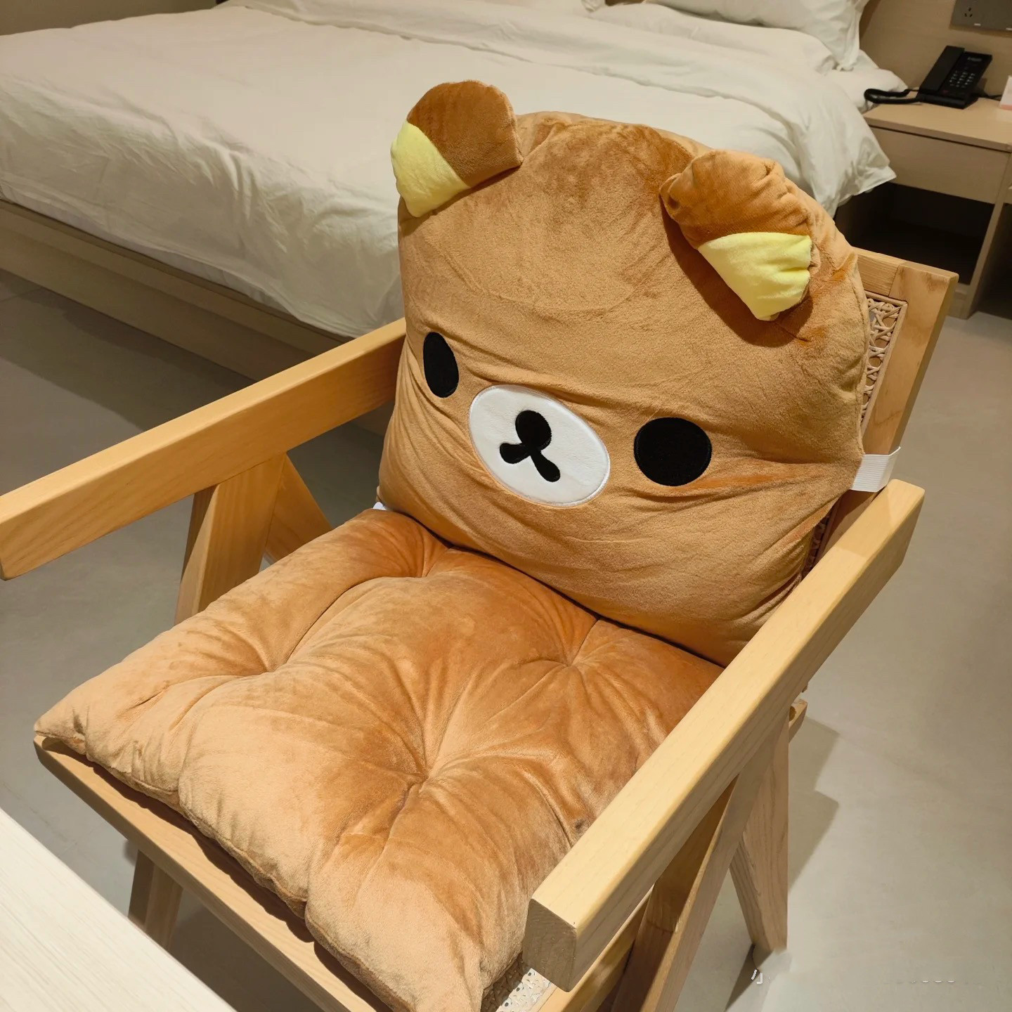 轻松熊抱枕抱枕坐垫一体轻松熊熊哥熊妹靠背宿舍办公椅沙发蒲团女