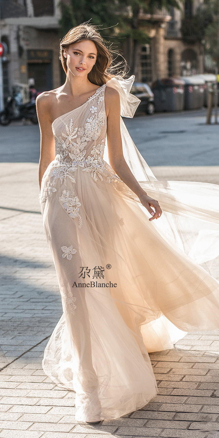 Three dimensional lace one-shoulder bag, street garden lights for bride, wedding dress, European style, lace dress, flowered Three dimensional lace one-shoulder bag, street garden lights for bride, wedding dress, European style, lace dress, flowered