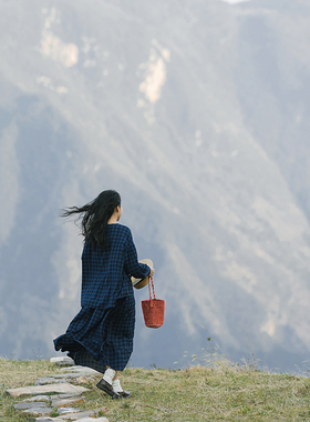 古苔深海蓝格纹半裙精梳棉质感女