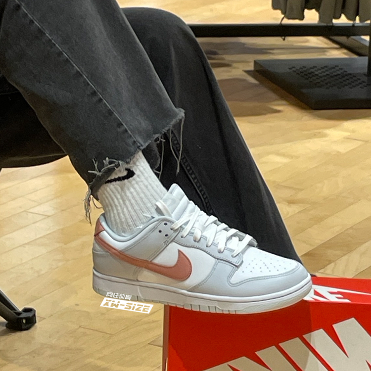 向往体育Nike/耐克Dunk LowRetro男子灰粉经典休闲板鞋HF0730-160 - 图2