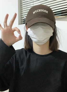 小杨和小陈/布鲁克林纯字母棒球帽大头社恐帽子防晒鸭舌情侣礼物
