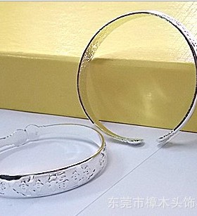 大量供应电镀仿苗银手镯 民族地区旅游景点畅销银手镯 半珠镯