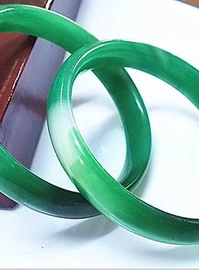 仿翡翠玻璃时尚风绿色款手镯