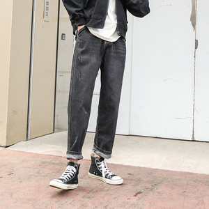 秋季百搭黑色牛仔裤