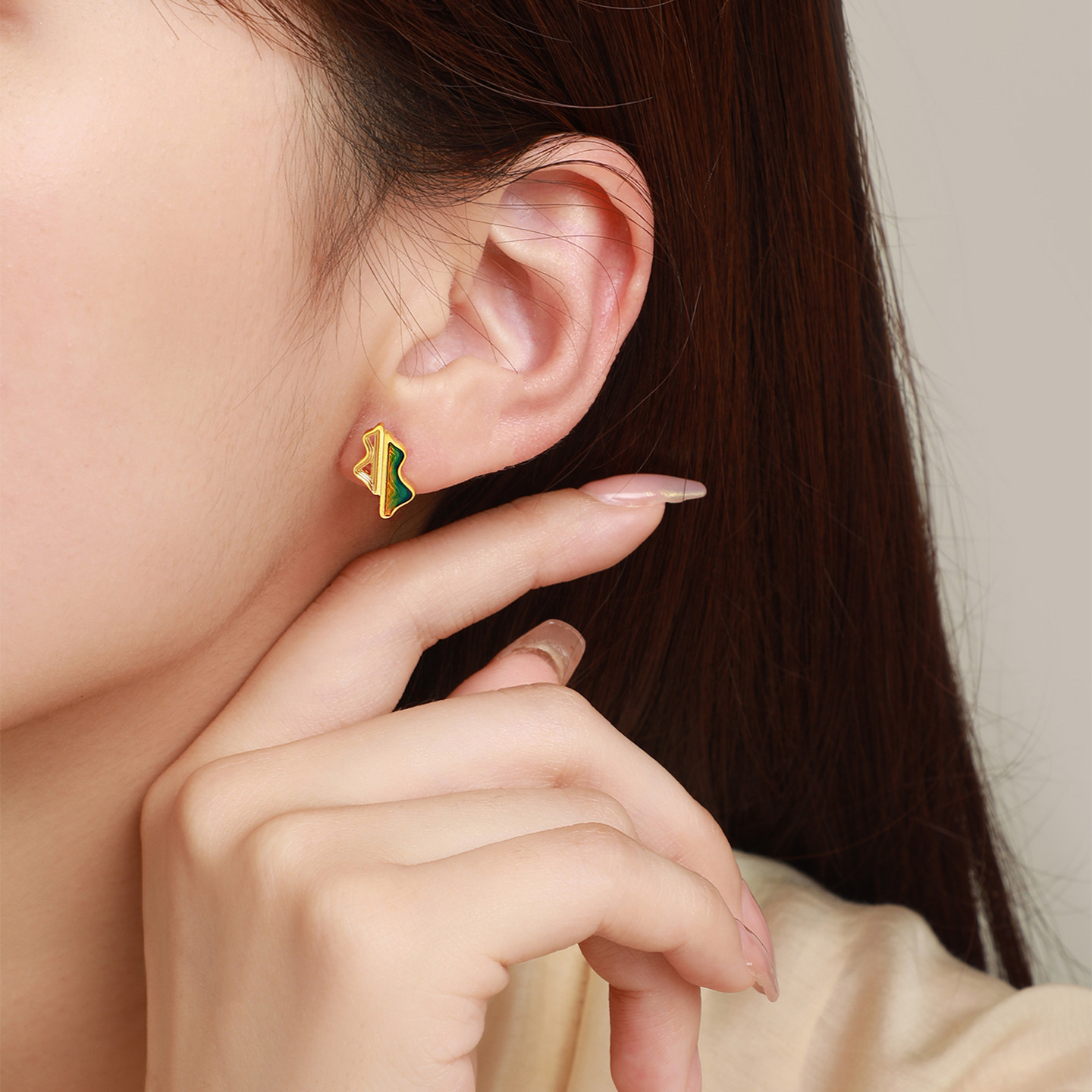 周大生国家宝藏联名|千里江山黄金耳钉女青山叠影小山丘足金耳饰,淘宝优惠券,粉丝福利购,淘宝优惠卷