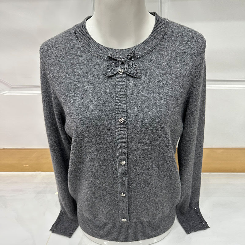 中老年妈妈上衣早秋高贵洋气毛衣打底时尚女装2025新款针织羊毛衫,淘宝优惠券,粉丝福利购,淘宝优惠卷