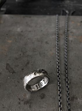 工匠锻打表面暗黑风秀场戒指吊坠