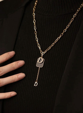 方牌字母D网红爆款毛衣链