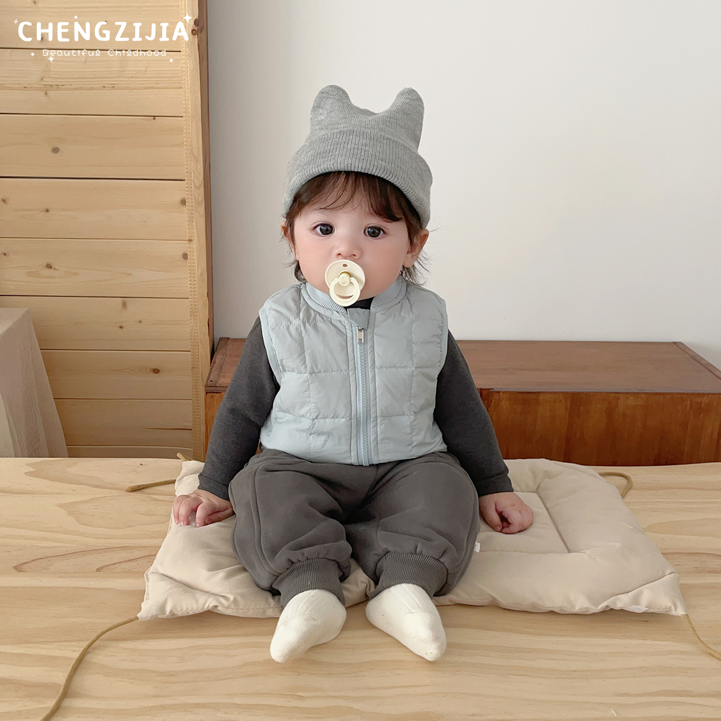 男童冬装羽绒外套套装男宝宝韩版马甲休闲打底衫婴儿加绒保暖裤子 - 图0