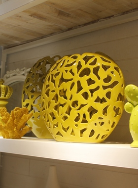 陶瓷亮色配套卡通风阳光房小摆件