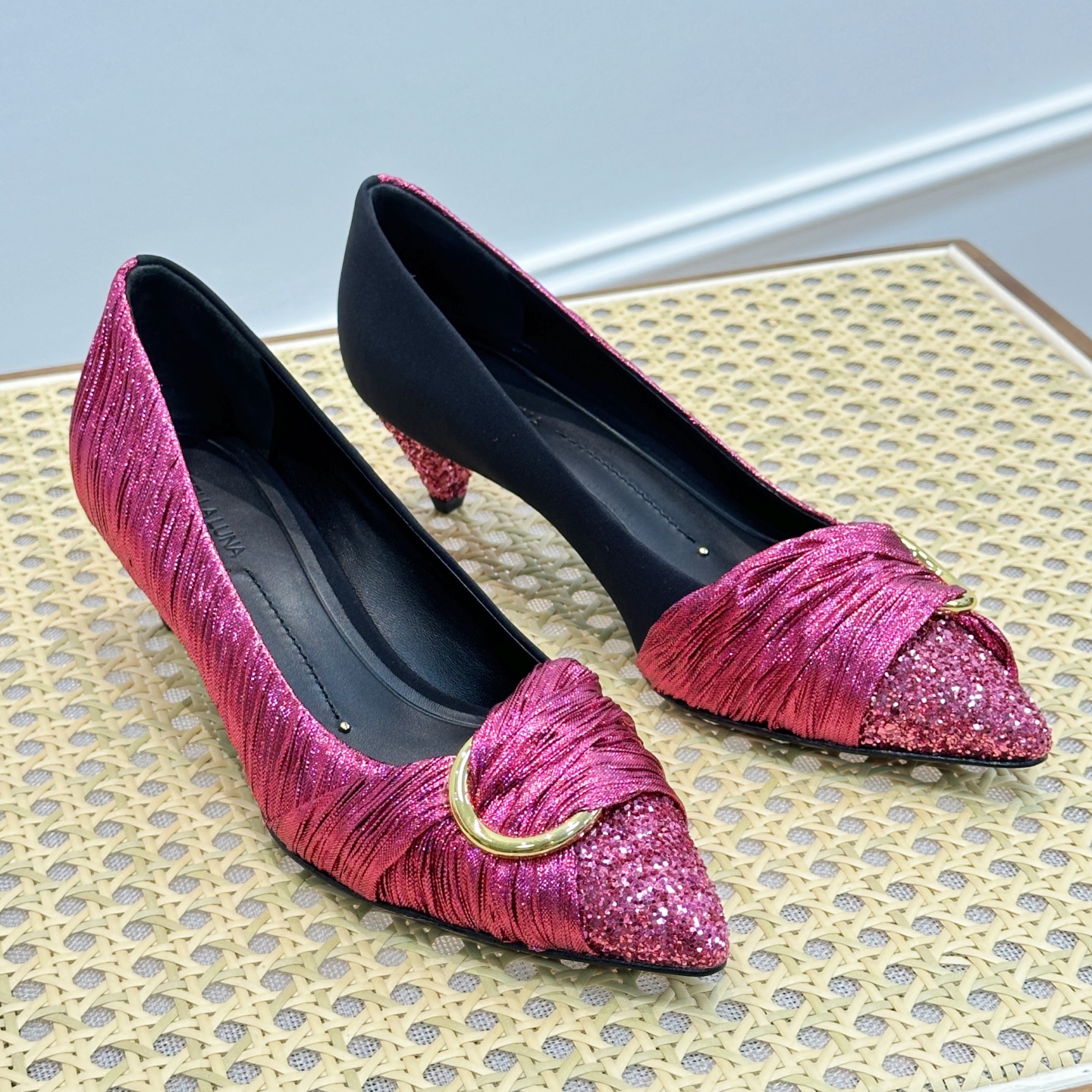 STELLA LUNA尖头浅口猫跟优雅高跟鞋女复古时尚低跟单鞋SLP318068 - 图1