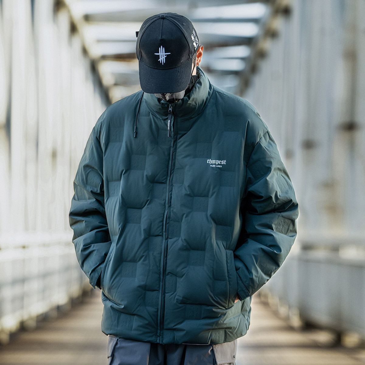 小彬国潮菱形格轻薄百搭羽绒服男女冬季宽松保暖90白鸭绒连帽外套 - 图1