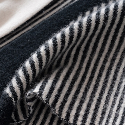 小兔子手作玩偶~秋冬新款山羊绒针织三角围巾披肩保暖外搭减龄 - 图2