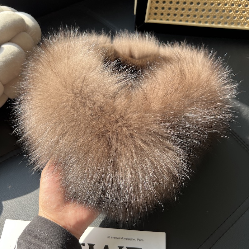 真狐狸毛皮草围巾女秋冬新款韩版高级感保暖加厚护颈双面毛毛围脖 - 图3