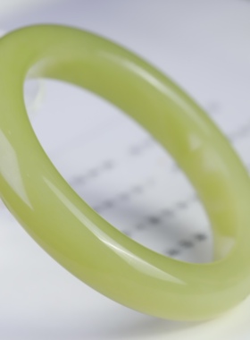 新疆若羌黄口料和田玉手镯和田黄玉玉镯子女