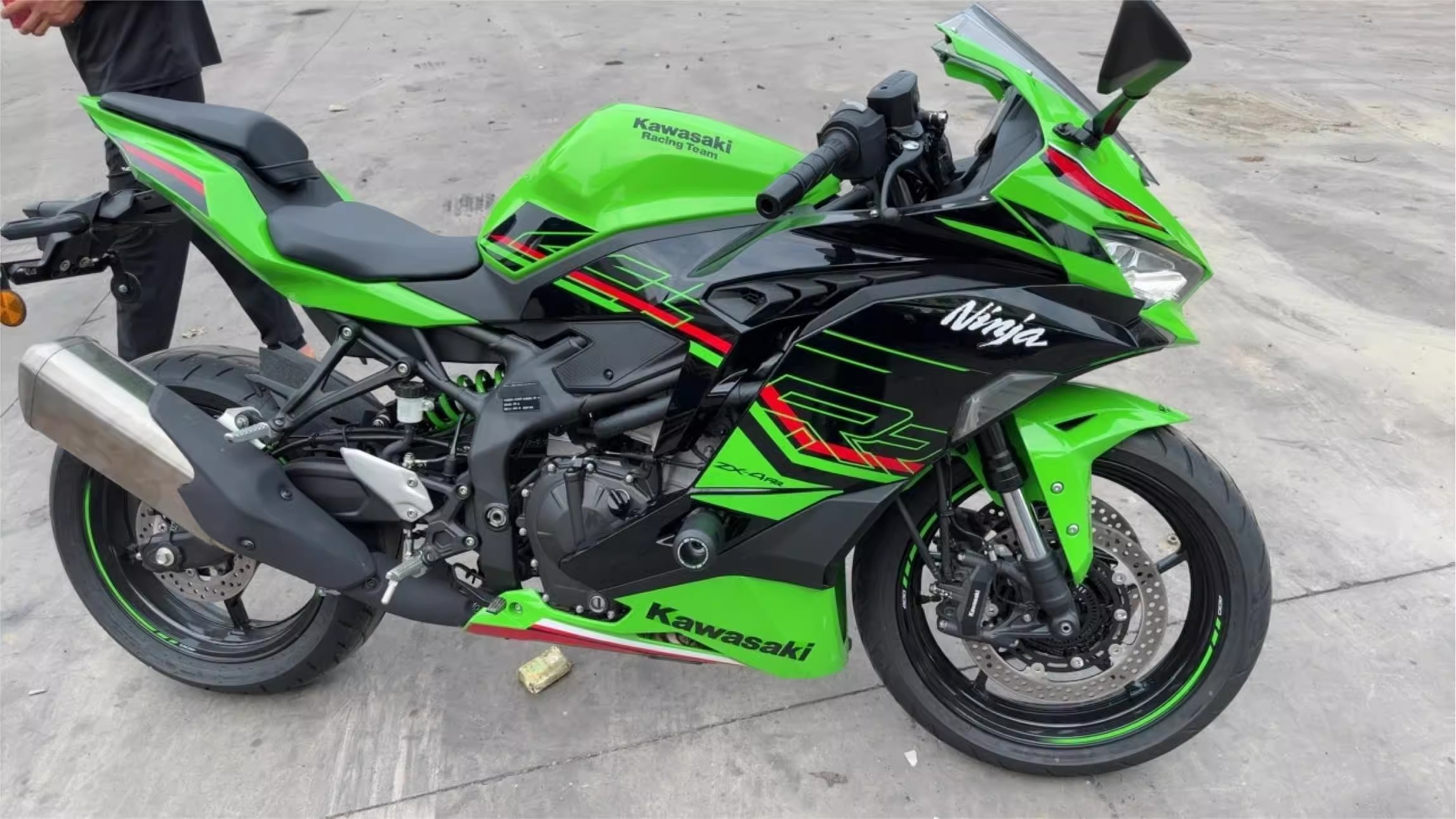 适用川崎ZX-4R ZX-4RR改装EP车身防摔球ZX25R发动机铝合金防摔胶 - 图1