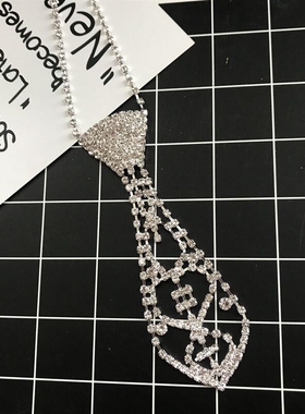 个性小众领带项链男嘻哈学院风潮流吊坠女钛钢百搭情侣配饰锁骨链