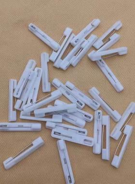 校牌别针白色塑料工号牌胸牌胸针徽章亚克力工号牌安全