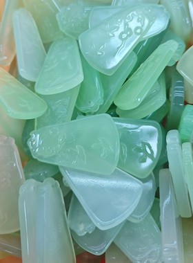 天然冰透浅绿玉髓喜上眉梢挂件