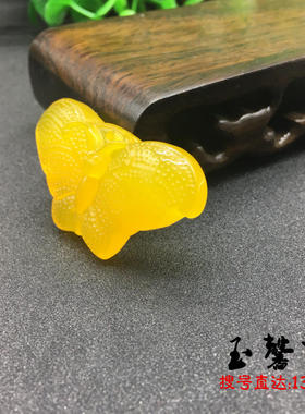 天然黄玛瑙蝴蝶挂件女