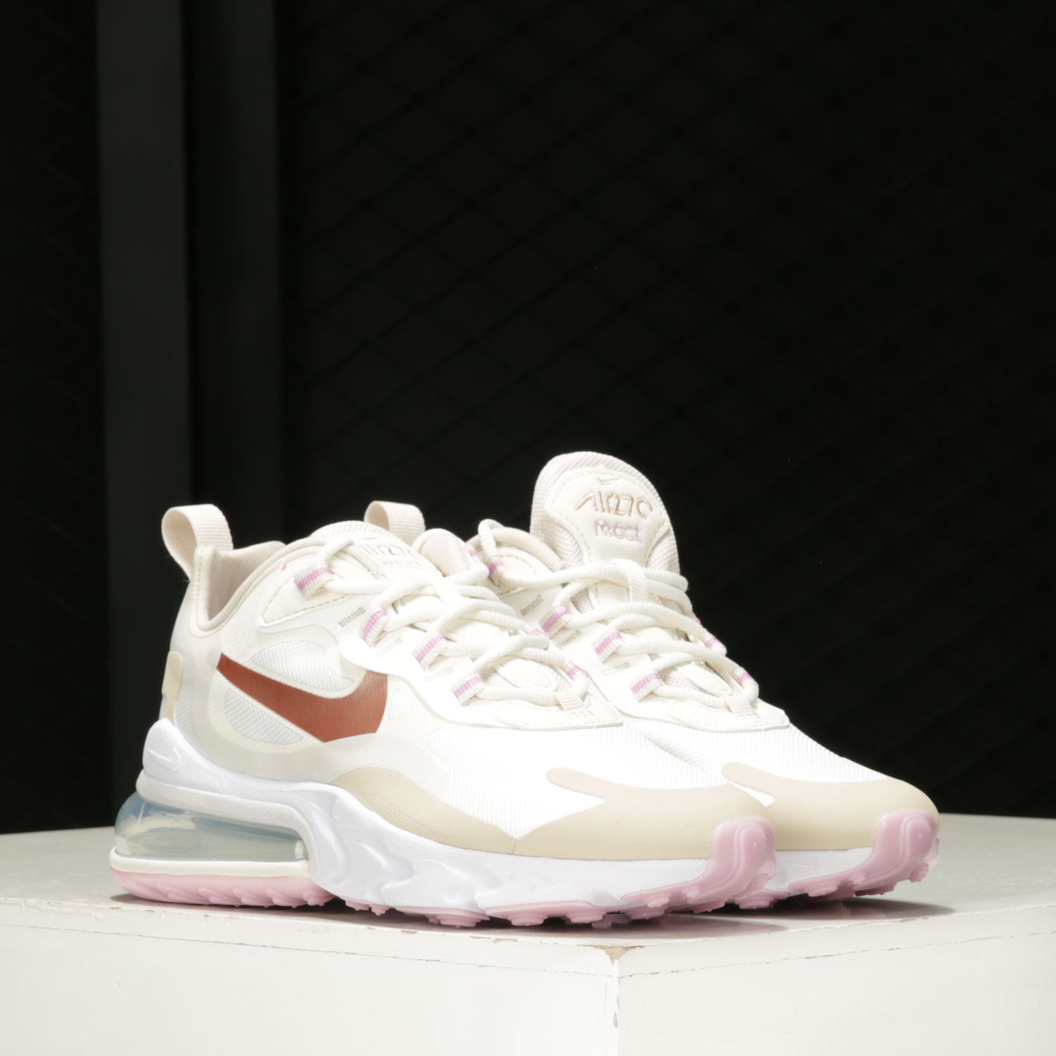 Nike/耐克正品 AIR MAX 270 REACT 女子气垫缓震低帮运动鞋CU9333 - 图1