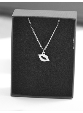 可爱甜美嘴唇项链女夏季轻奢小众设计ins风简约精致锁骨链女生潮