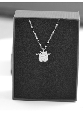 可爱小飞猪项链2024新款轻奢小众高级感锁骨链简约毛衣链百搭颈链