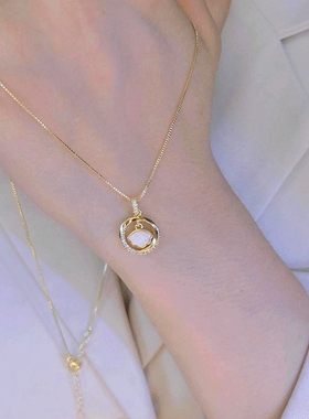 一贝子莫比乌斯锁骨链