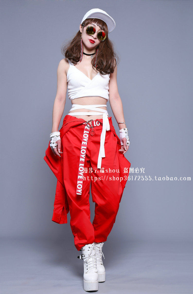 显瘦红色高腰工装裤连体女团演出服街舞爵士广场舞台表演套装服装_虎窝淘