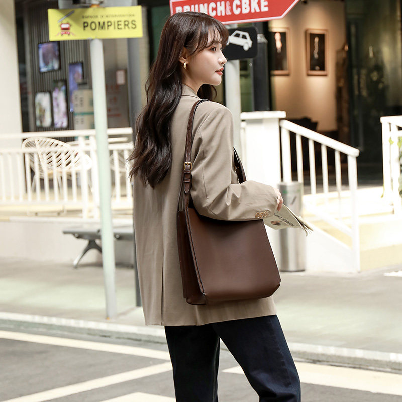 夏季2021新款2022单肩通勤托特包包 somay托特包