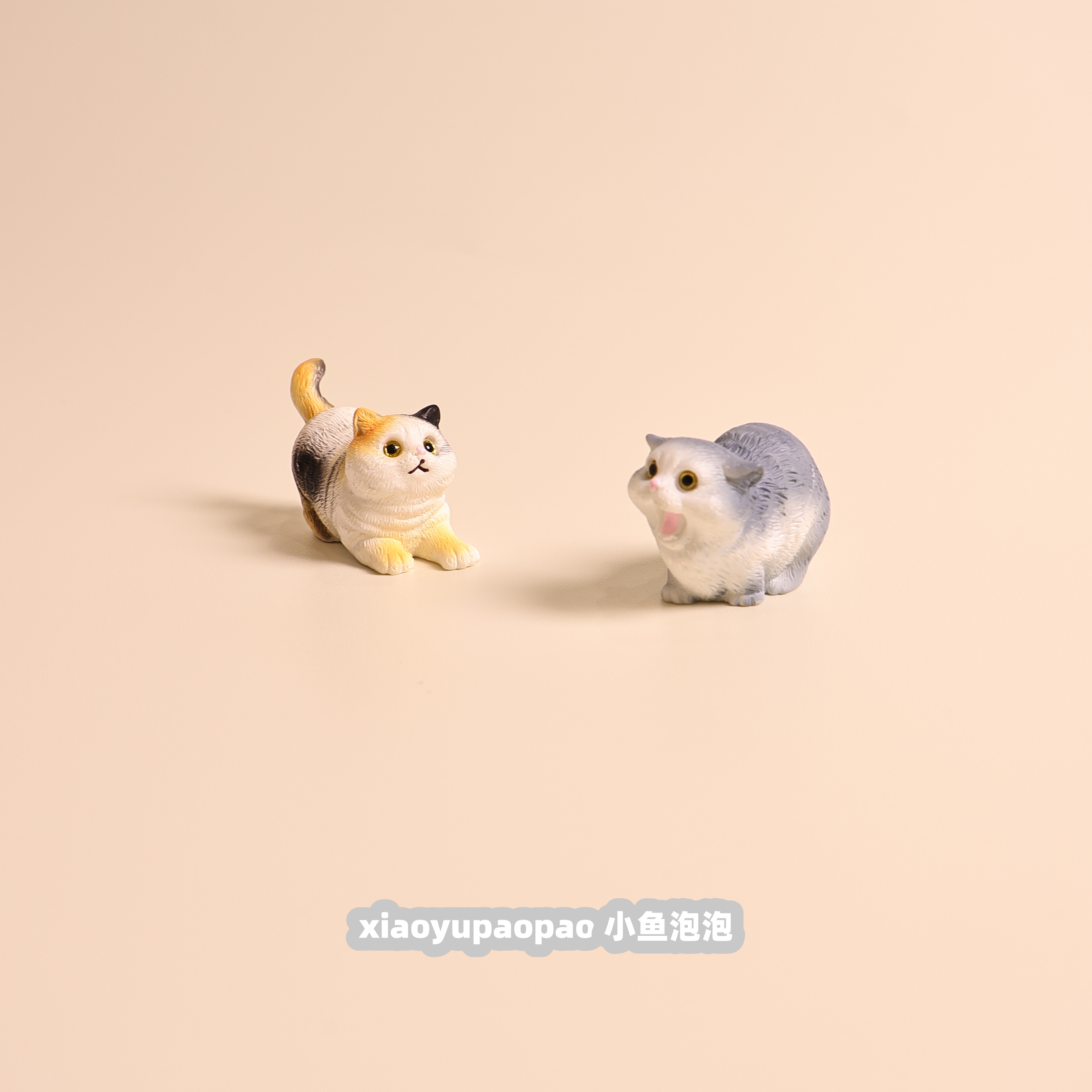 无聊了摆几个傲娇的小小猫咪桌面小摆件办公室工位显示屏装饰 - 图1