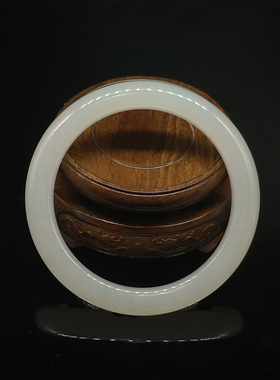 和田玉羊脂白玉手镯   内径60mm     重量48.508克   24090400074