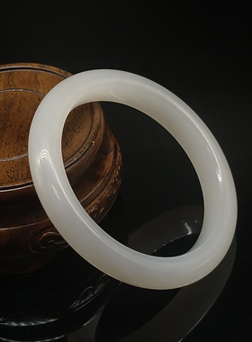 和田玉羊脂白玉手镯  重量50.582克    内径58mm 24090400146