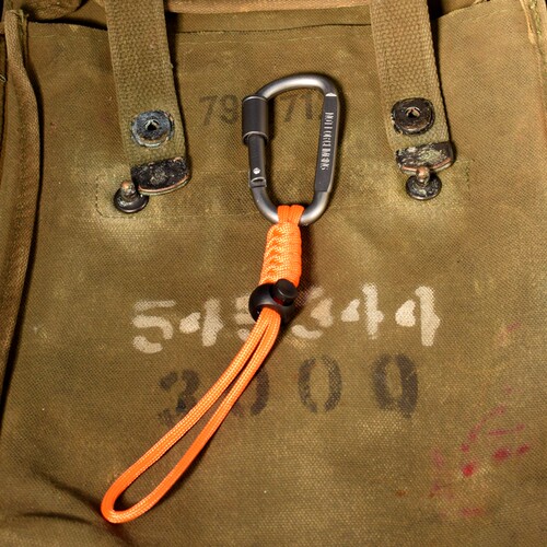 战术高品质D型多功能带锁挂扣8CM登山快挂铝合金背包扣水壶骑行挂 - 图0