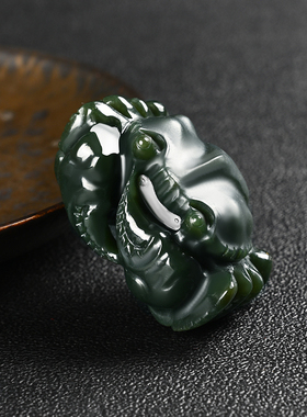 和田玉螃蟹玉把件新疆青玉细料八方来财男女手把件玉石把玩文玩玉