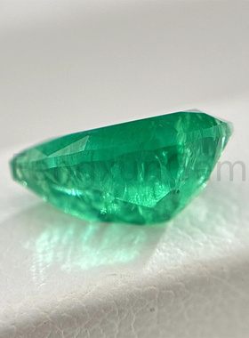 培育哥伦比亚祖母绿裸石AGL证书实验室生成心形宝石 梧州培育定制