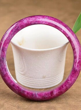 天然红宝石手镯 带星光 全红品质  内径59毫米 宽15毫米