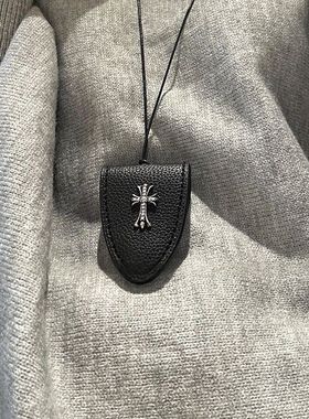 新款甜酷十字架黑色皮革2025颈链