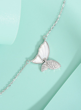 925银翩翩蝶舞项链女锁骨镶贝母简约蝴蝶吊坠甜美风直播爆款