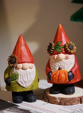 红尖帽地精灵手工木雕小摆件